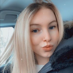 Meet your Posher, Bridgit